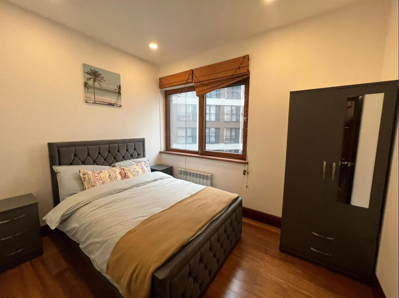 85 Exchange Court * Croydon